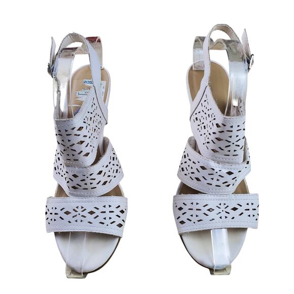 ME TOO | Sophia | White | Perforated Heeled Sandals | Size 8.5 - Picture 2 of 8